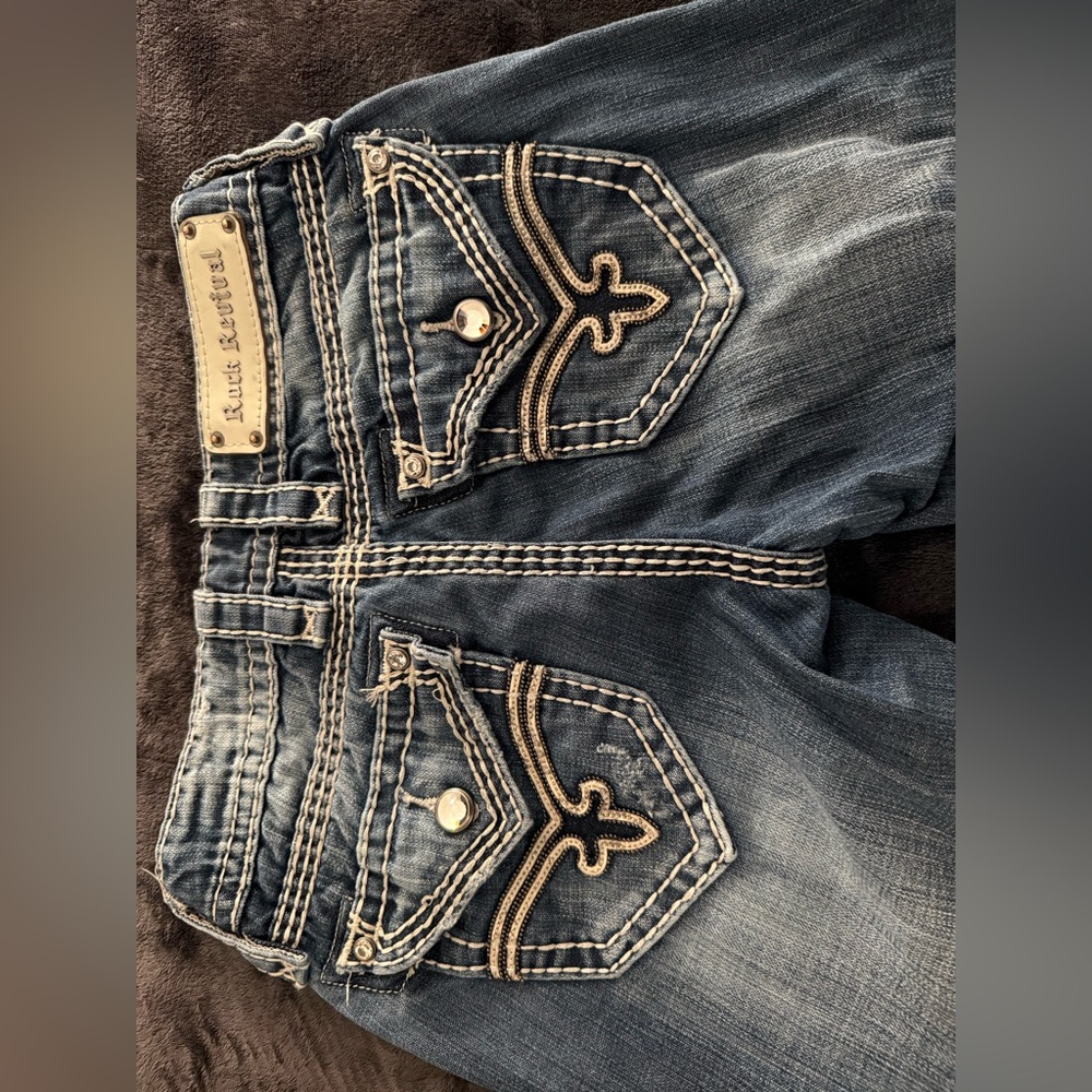 Bell bottoms rock revival jeans - Picture 2 of 5